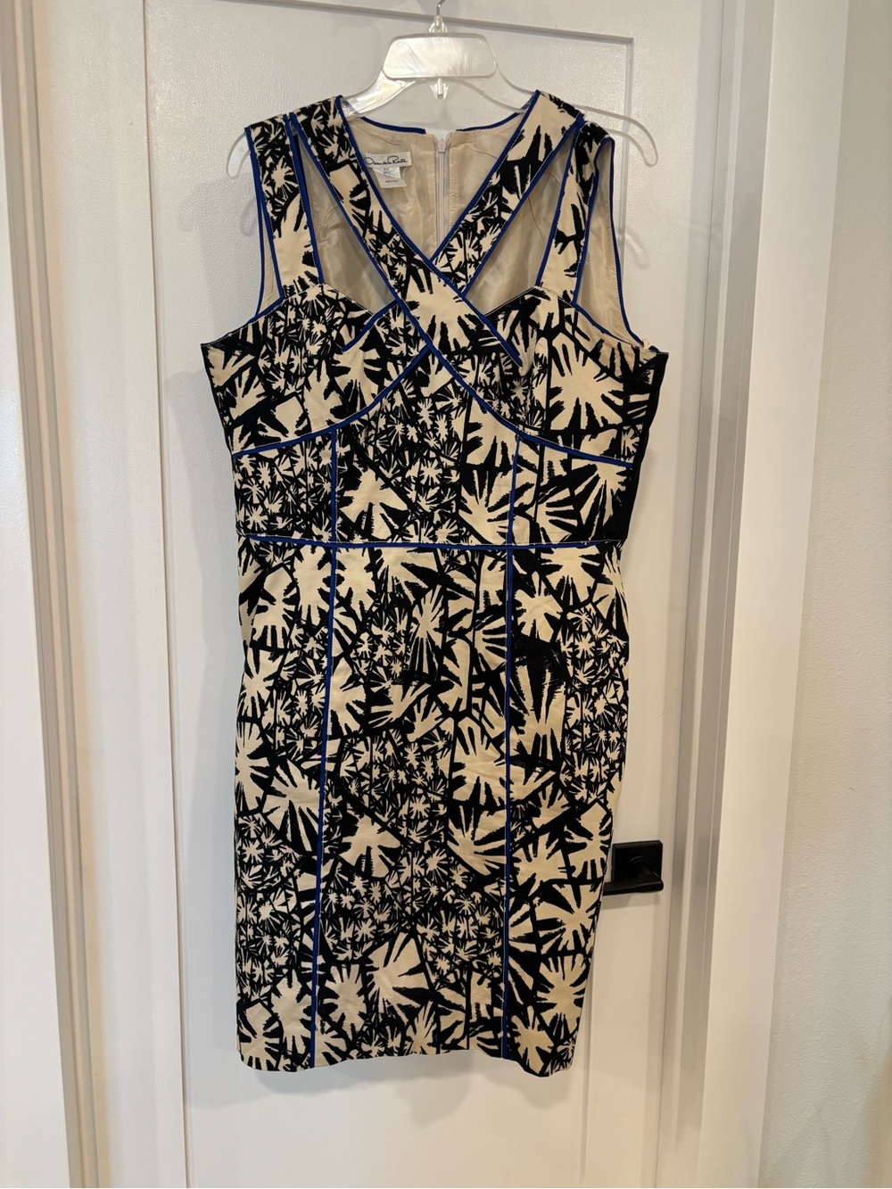 Oscar de la Renta Black and Cream Floral Midi Dress with Blue Trim - Never Worn